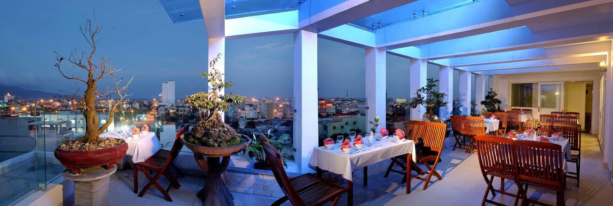 Blue Beach Hotel ダナン市 エクステリア 写真